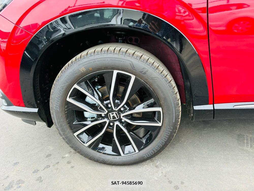Honda VEZEL 2026-05 7679672-28