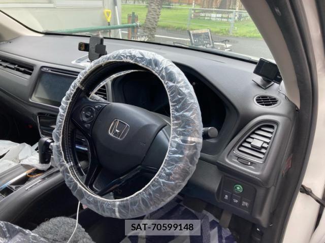 Honda VEZEL 2015-06 7964236-14