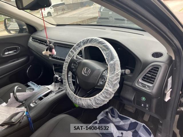 Honda VEZEL 2018-02 7964237-11
