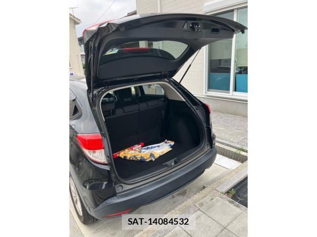 Honda VEZEL 2018-02 7964237-24
