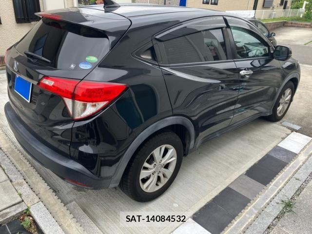 Honda VEZEL 2018-02 7964237-3