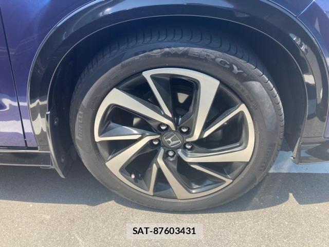 Honda VEZEL 2017-07 8038944-7