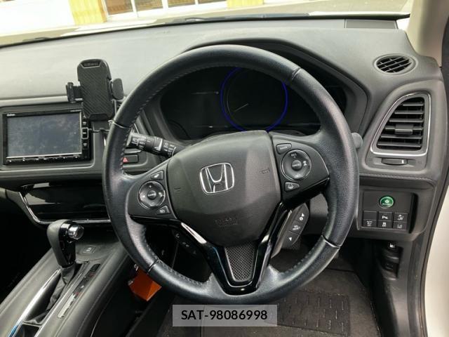 Honda VEZEL 2017-12 8038947-14