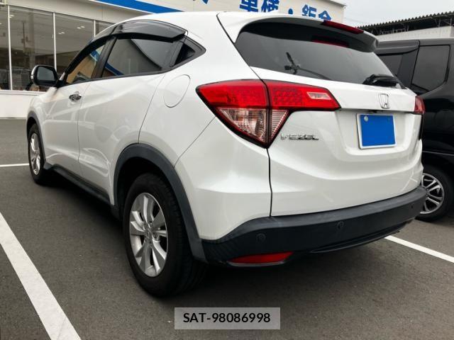 Honda VEZEL 2017-12 8038947-2