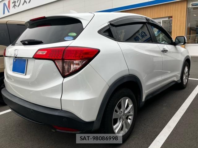 Honda VEZEL 2017-12 8038947-3