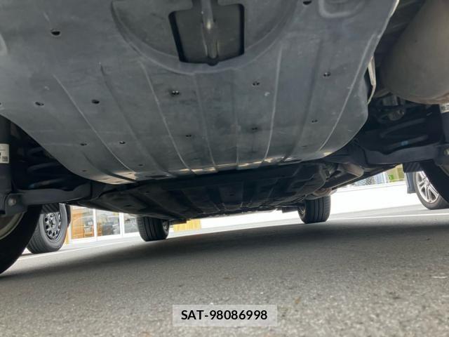 Honda VEZEL 2017-12 8038947-7