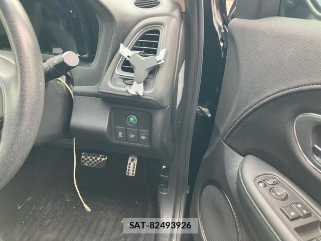 Honda VEZEL 2015-12 8038946-11