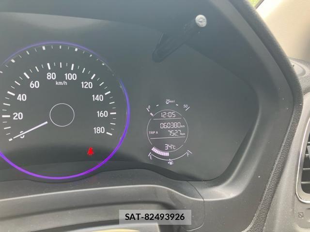 Honda VEZEL 2015-12 8038946-13