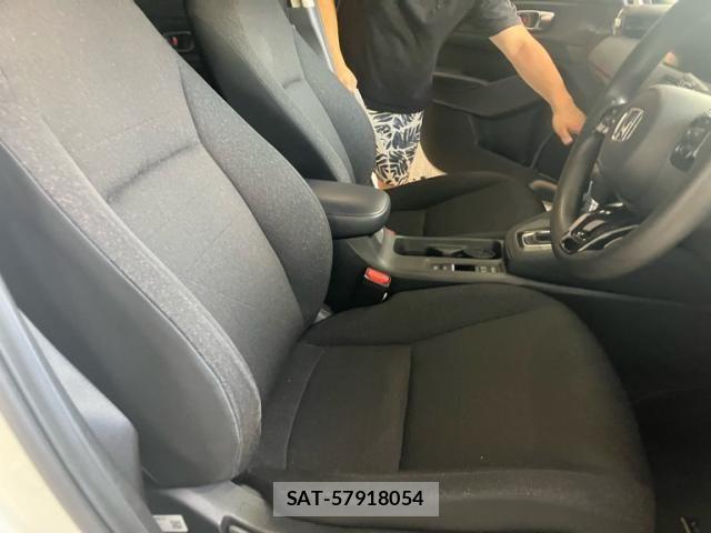Honda VEZEL 2021-06 8076019-11