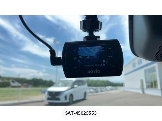 Honda VEZEL 2022-03 8132810-27