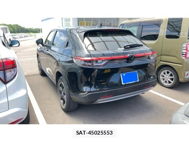 Honda VEZEL 2022-03 8132810-4