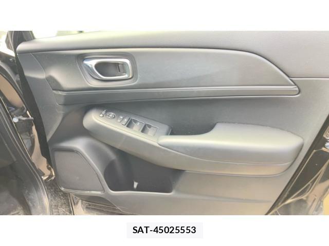 Honda VEZEL 2022-03 8132810-7