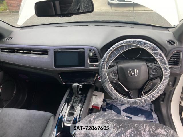 Honda VEZEL 2016-03 8132812-15