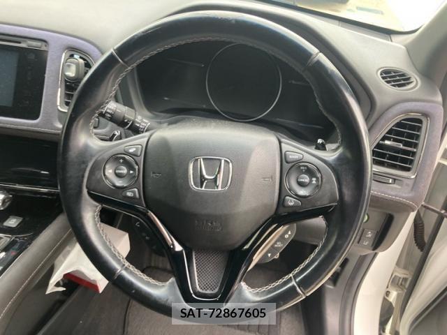 Honda VEZEL 2016-03 8132812-16