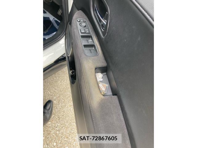 Honda VEZEL 2016-03 8132812-20
