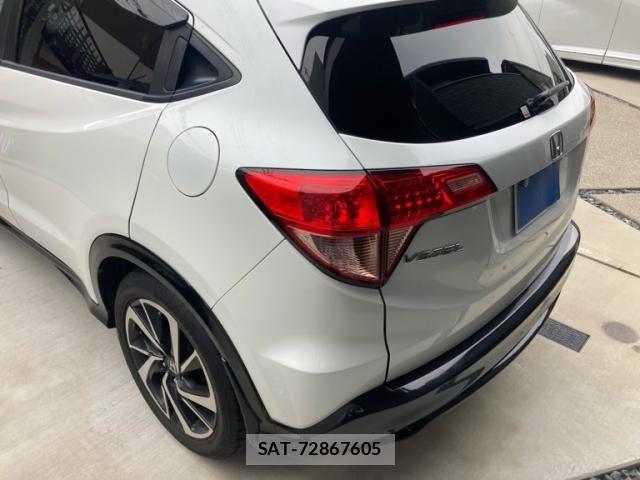 Honda VEZEL 2016-03 8132812-4