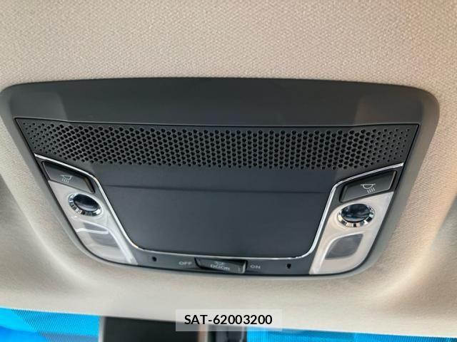 Honda VEZEL 2019-08 8232241-17