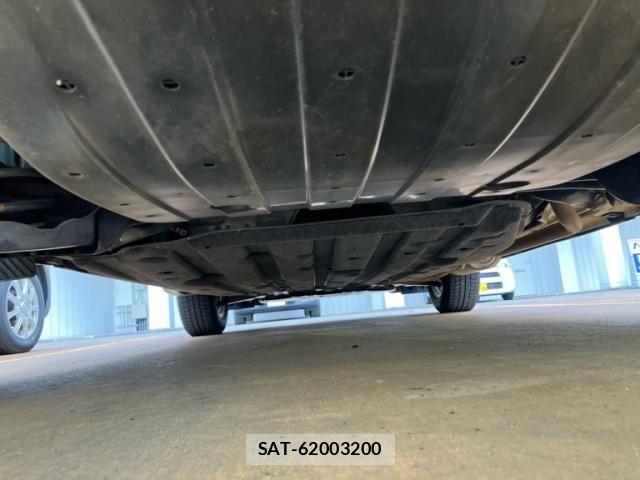 Honda VEZEL 2019-08 8232241-7