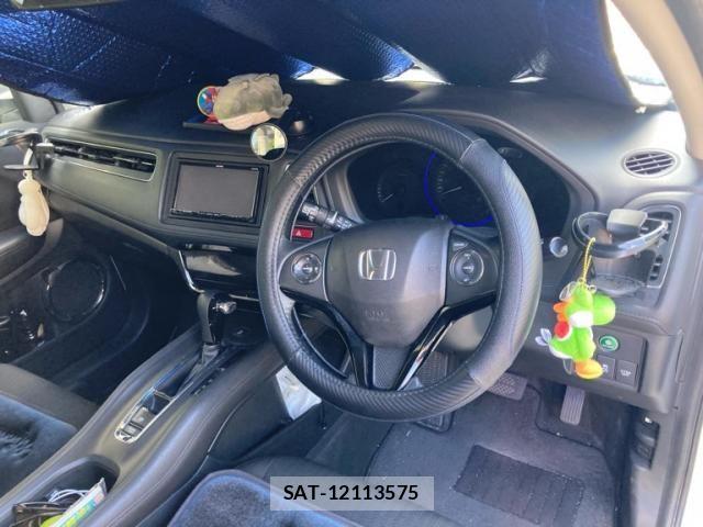 Honda VEZEL 2015-03 8232248-9