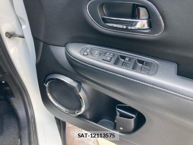 Honda VEZEL 2015-03 8232248-14
