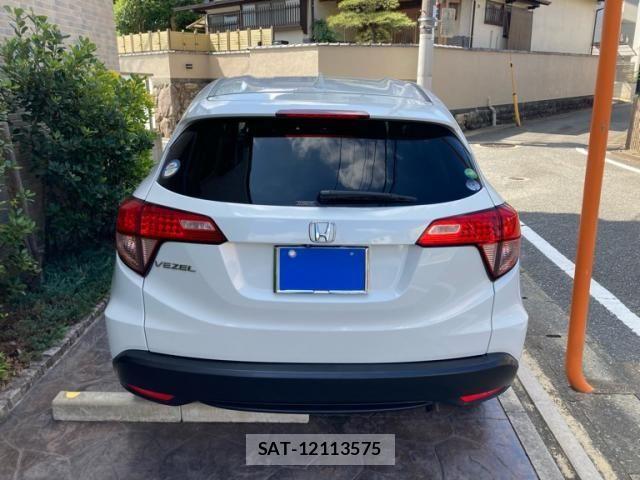 Honda VEZEL 2015-03 8232248-1