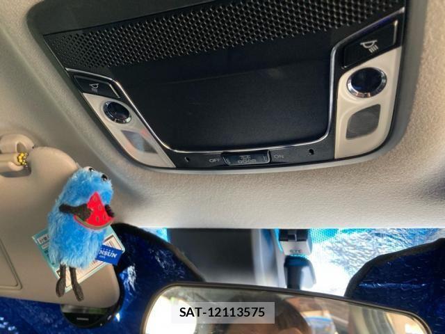 Honda VEZEL 2015-03 8232248-25