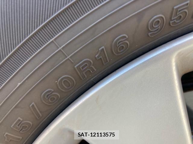 Honda VEZEL 2015-03 8232248-7