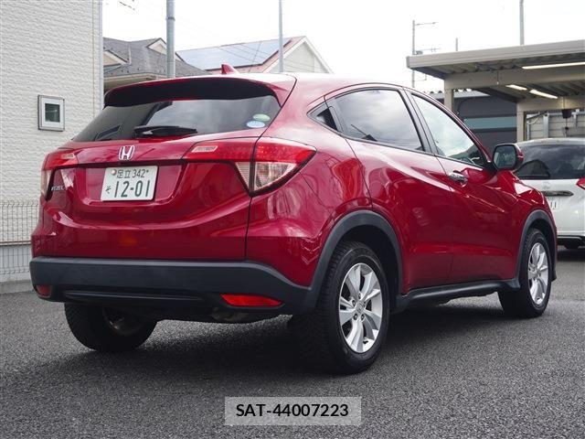 Honda VEZEL 2016-09 8247033-2
