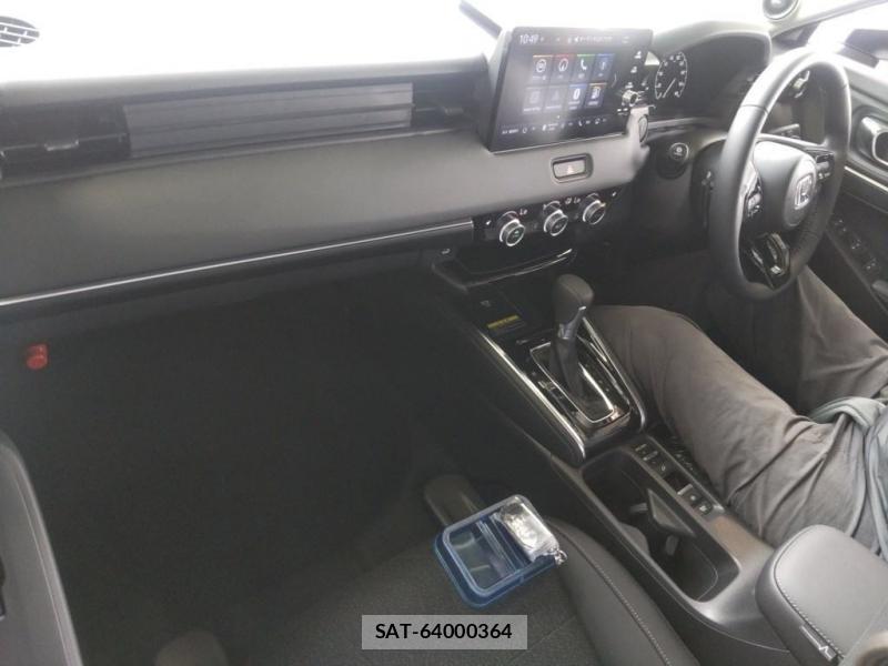 Honda VEZEL 2026-07 8239703-4