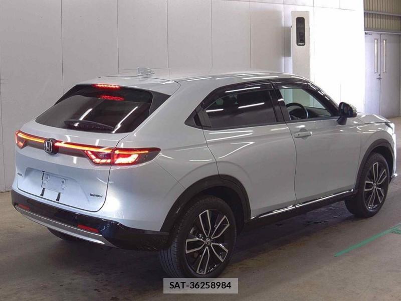 Honda VEZEL 2024-01 8239655-1