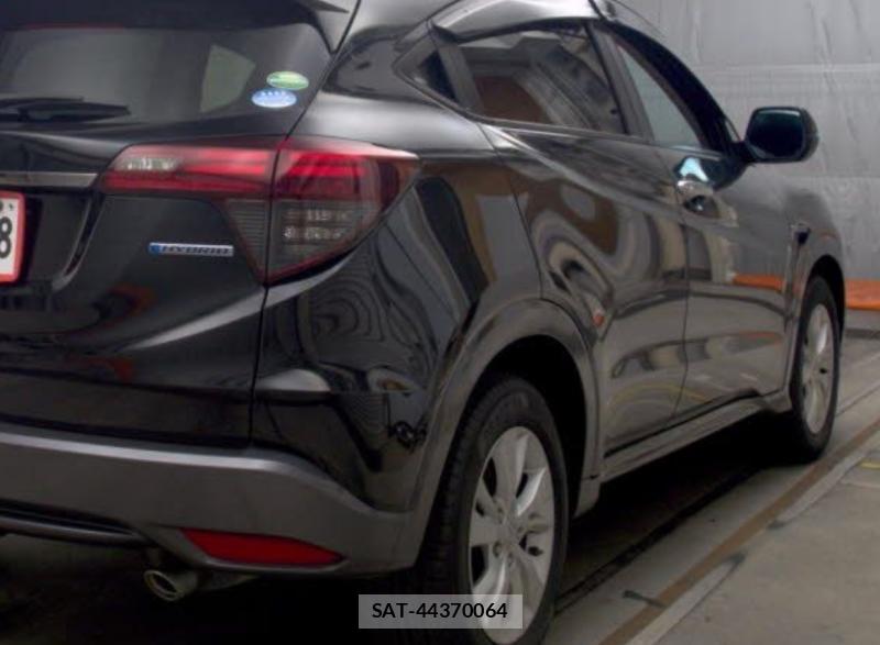 Honda VEZEL 2019-07 8319082-1
