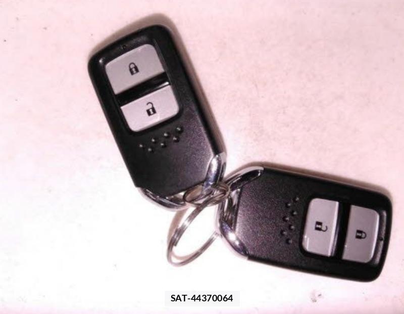 Honda VEZEL 2019-07 8319082-7