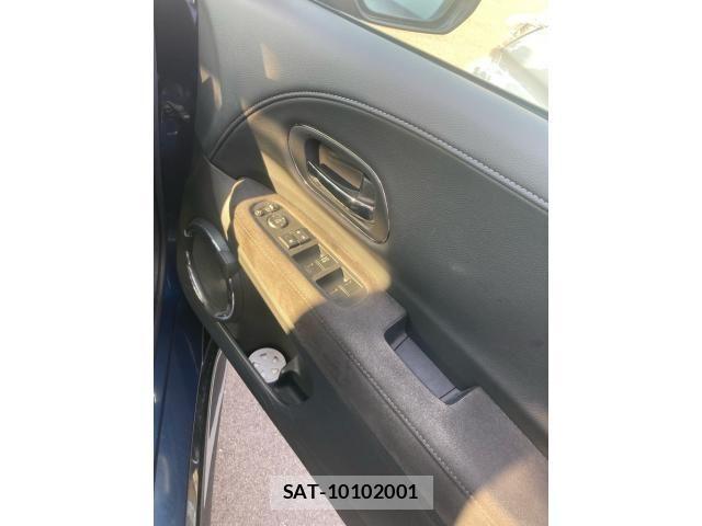 Honda VEZEL 2017-06 8317831-10