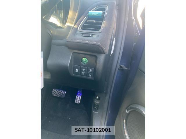 Honda VEZEL 2017-06 8317831-11