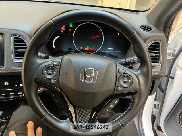 Honda VEZEL 2016-11 8317823-13