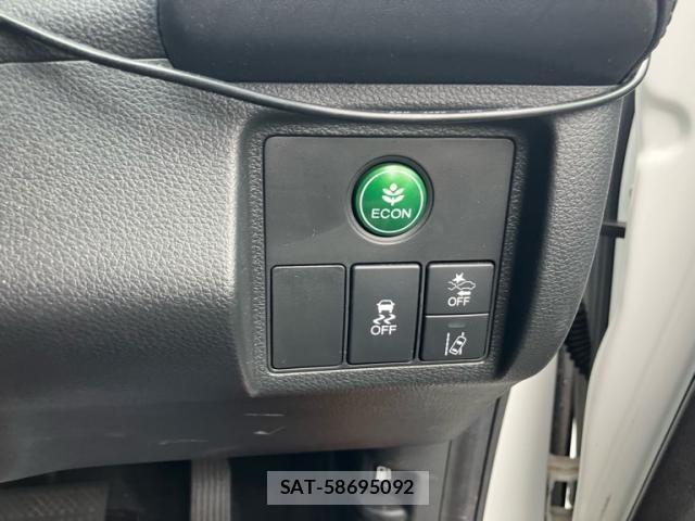 Honda VEZEL 2020-03 8317824-19