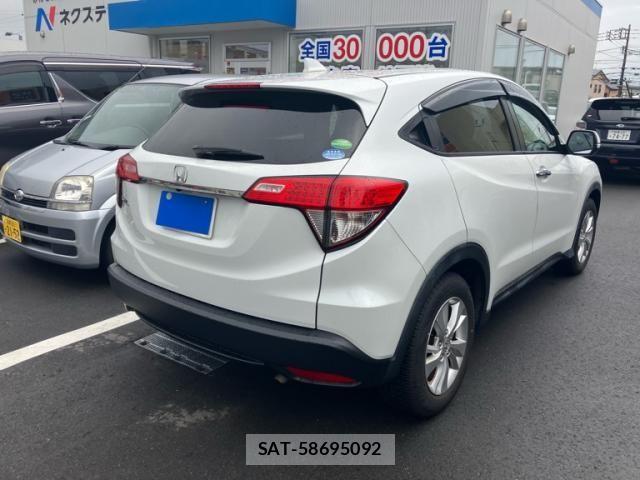 Honda VEZEL 2020-03 8317824-5