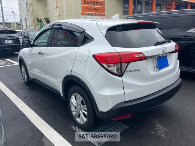 Honda VEZEL 2020-03 8317824-6