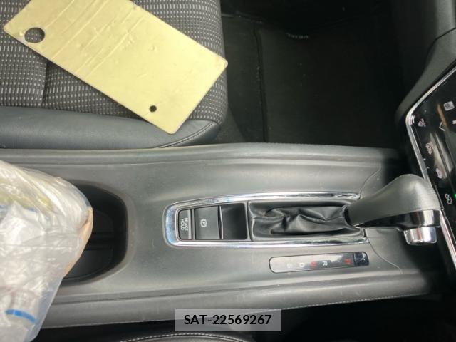 Honda VEZEL 2014-03 8317832-25