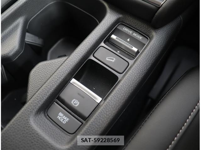 Honda VEZEL 2023-11 8317819-17
