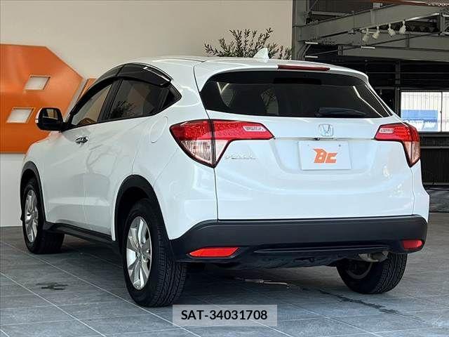 Honda VEZEL 2014-01 8317827-12