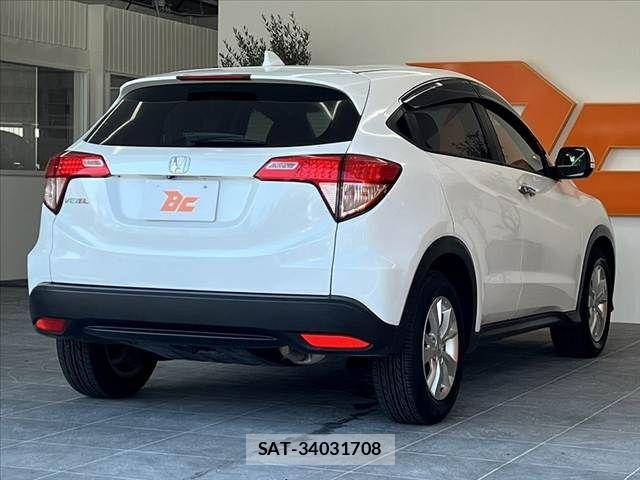 Honda VEZEL 2014-01 8317827-14