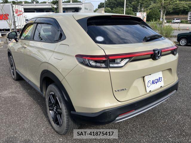 Honda VEZEL 2022-03 8317818-2