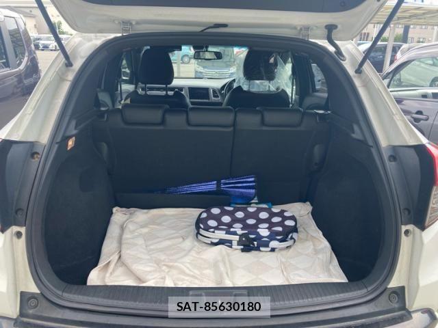 Honda VEZEL 2019-03 8337918-12