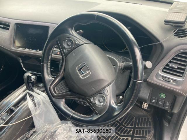 Honda VEZEL 2019-03 8337918-17