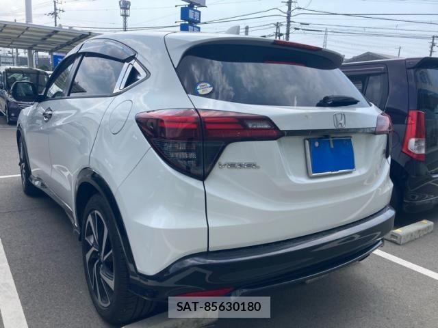 Honda VEZEL 2019-03 8337918-3