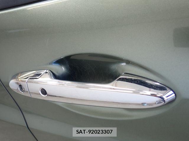 Honda VEZEL 2019-08 8355838-11
