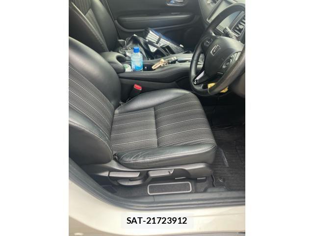 Honda VEZEL 2015-11 8369556-15