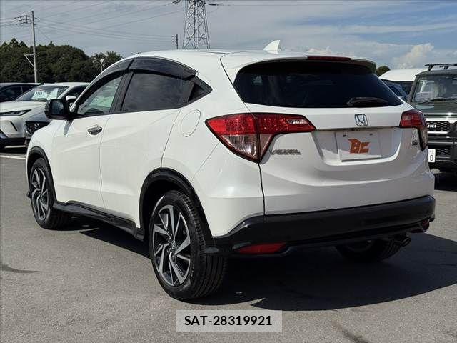 Honda VEZEL 2016-08 8369557-12