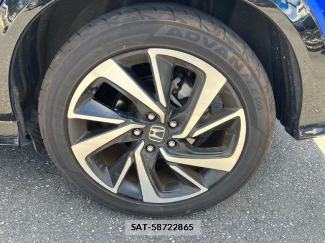 Honda VEZEL 2019-03 8369555-9